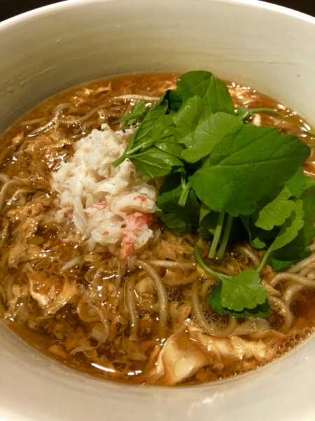 ズワイガニのかき玉蕎麦　縦